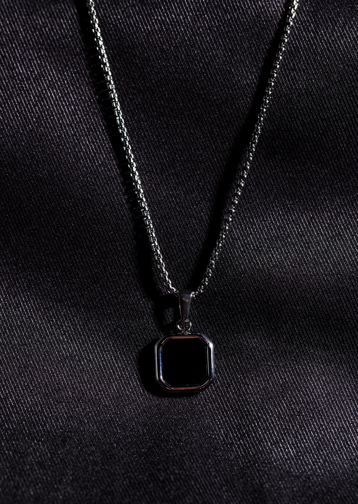 ETERNAL Square Pendant Necklace (Black Noir)