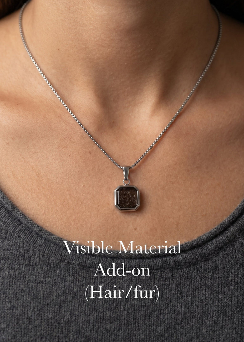 ETERNAL Square Pendant Necklace (Mother of pearl)